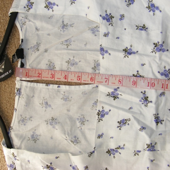 Forever 21 NWT White Dress Floral Back Cut Out - Picture 5 of 14